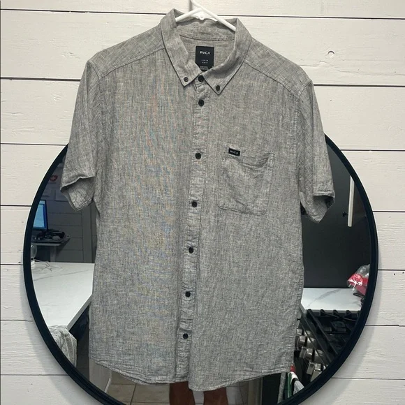 RVCA Men’s Short Sleeve Button-Down Oxford Shirt | Size Large | Slim Fit - Picture 1 of 4